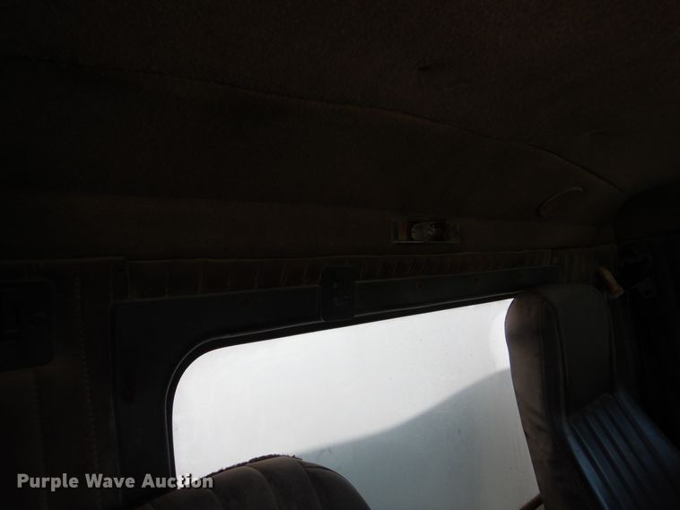 image for item DM6389 1999 Kenworth T800  water truck