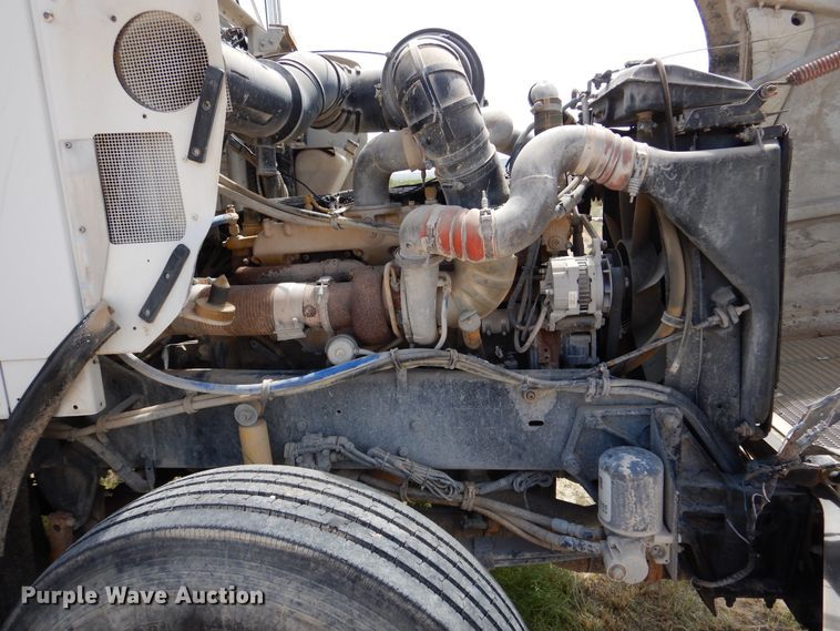 image for item DM6389 1999 Kenworth T800  water truck