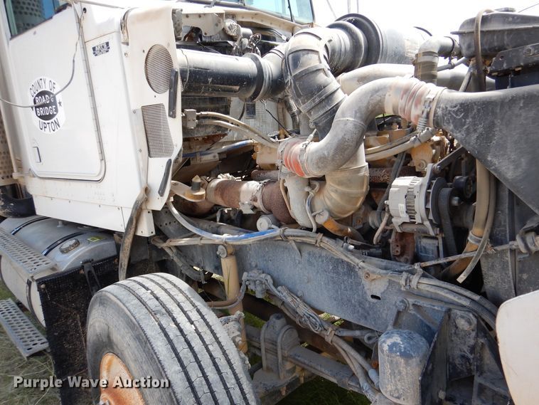 image for item DM6389 1999 Kenworth T800  water truck