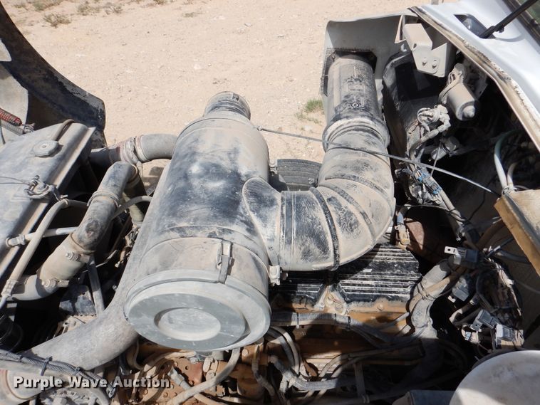 image for item DM6389 1999 Kenworth T800  water truck