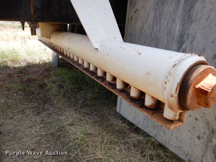 image for item DM6389 1999 Kenworth T800  water truck