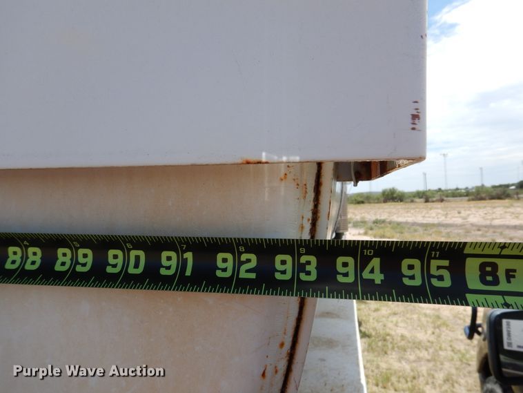 image for item DM6389 1999 Kenworth T800  water truck