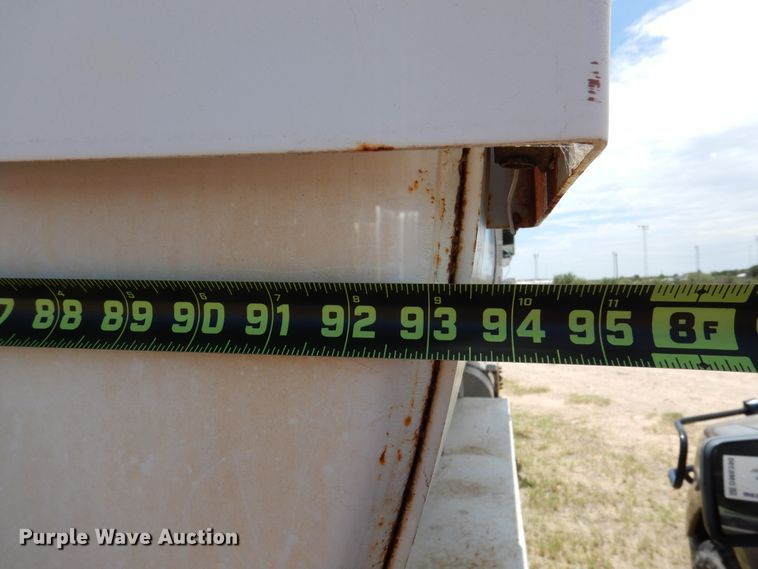 image for item DM6389 1999 Kenworth T800  water truck