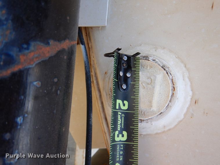 image for item DM6389 1999 Kenworth T800  water truck