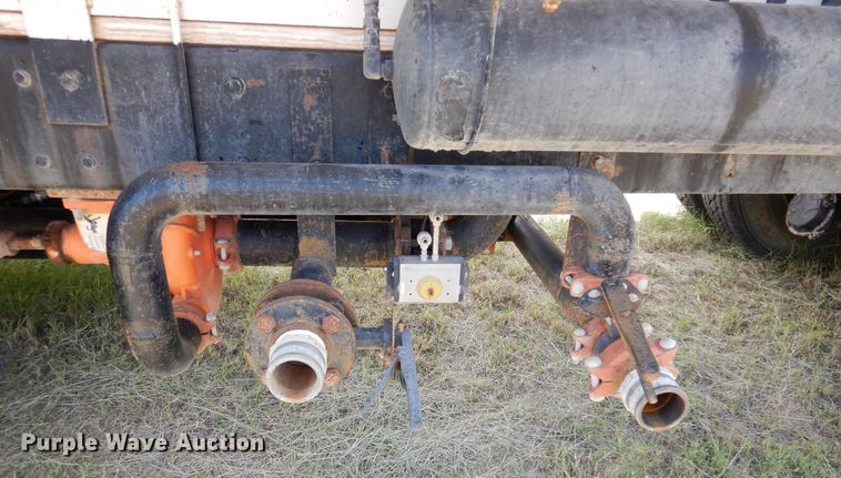 image for item DM6389 1999 Kenworth T800  water truck