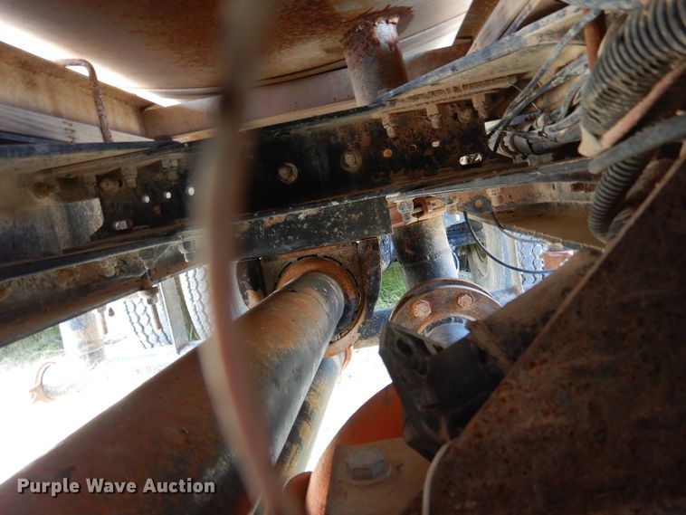 image for item DM6389 1999 Kenworth T800  water truck