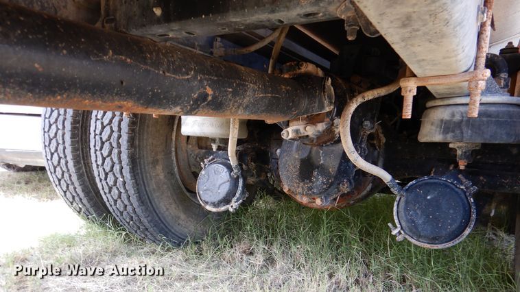 image for item DM6389 1999 Kenworth T800  water truck