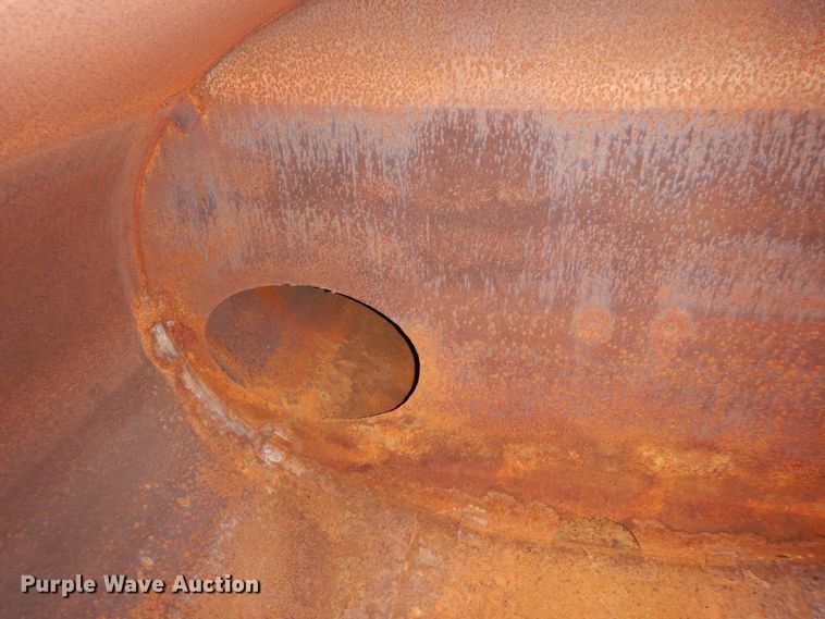 image for item DM6389 1999 Kenworth T800  water truck