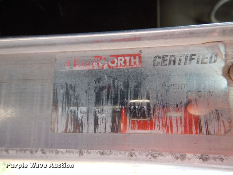 image for item DM6389 1999 Kenworth T800  water truck