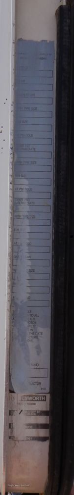 image for item DM6389 1999 Kenworth T800  water truck