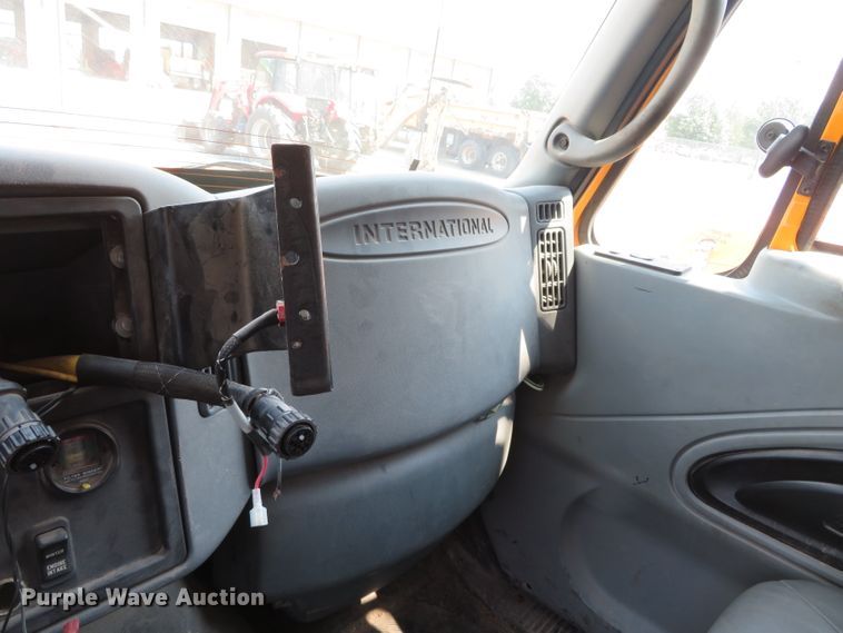 image for item DN5838 2007 International 7400  dump truck