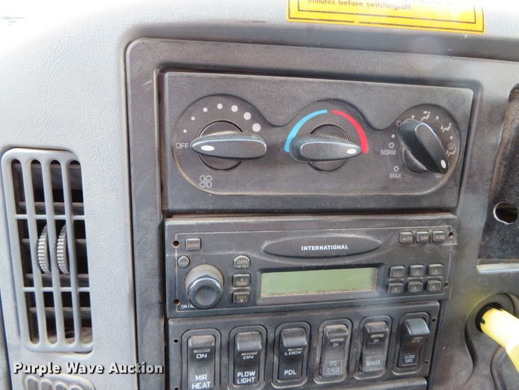 image for item DN5838 2007 International 7400  dump truck