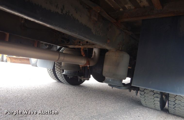 image for item HI9978 2010 Ford F650 Super Duty  shuttle bus