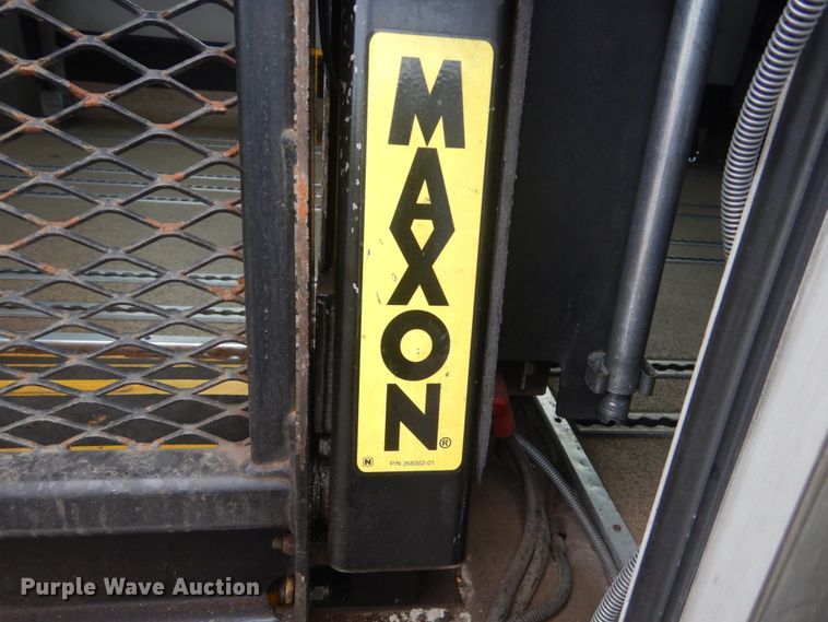 image for item HI9978 2010 Ford F650 Super Duty  shuttle bus