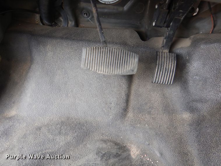 image for item HI9978 2010 Ford F650 Super Duty  shuttle bus