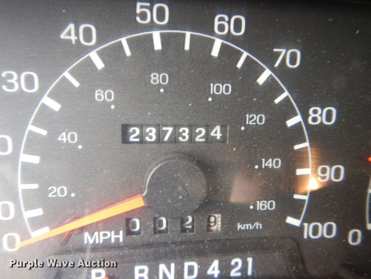 image for item HI9978 2010 Ford F650 Super Duty  shuttle bus