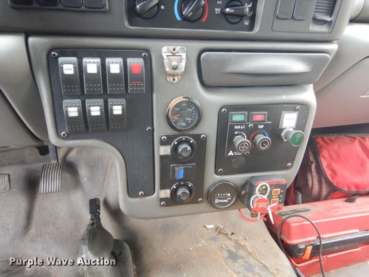 image for item HI9978 2010 Ford F650 Super Duty  shuttle bus