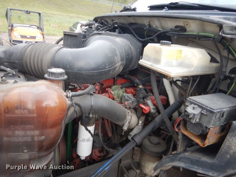 image for item HI9978 2010 Ford F650 Super Duty  shuttle bus