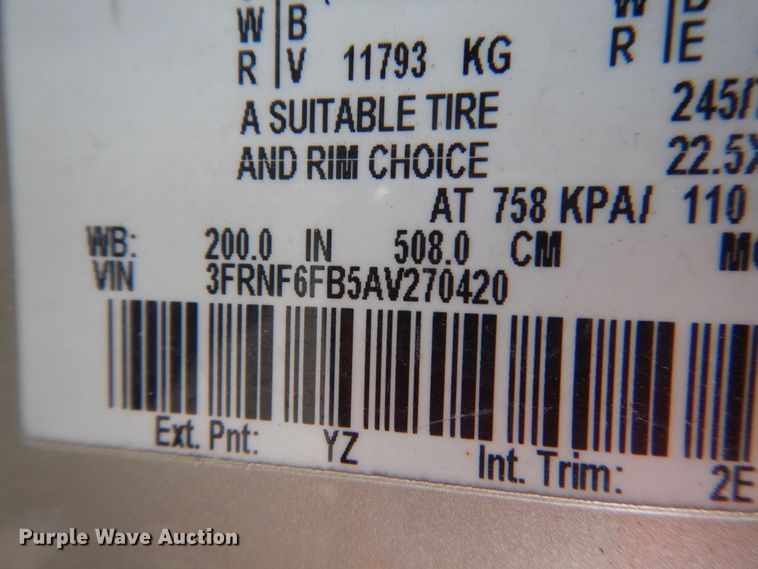 image for item HI9978 2010 Ford F650 Super Duty  shuttle bus