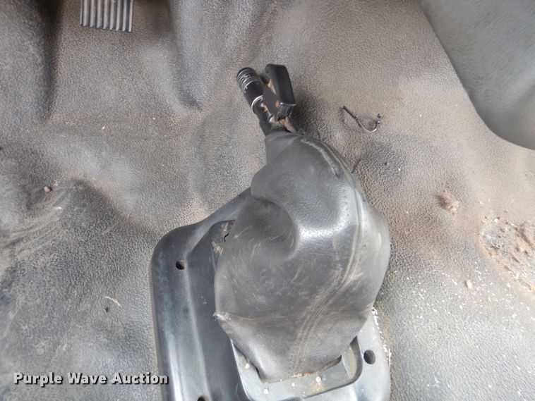 image for item HI9979 2010 Ford F650 Super Duty  shuttle bus