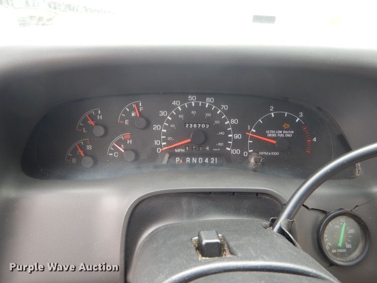 image for item HI9979 2010 Ford F650 Super Duty  shuttle bus