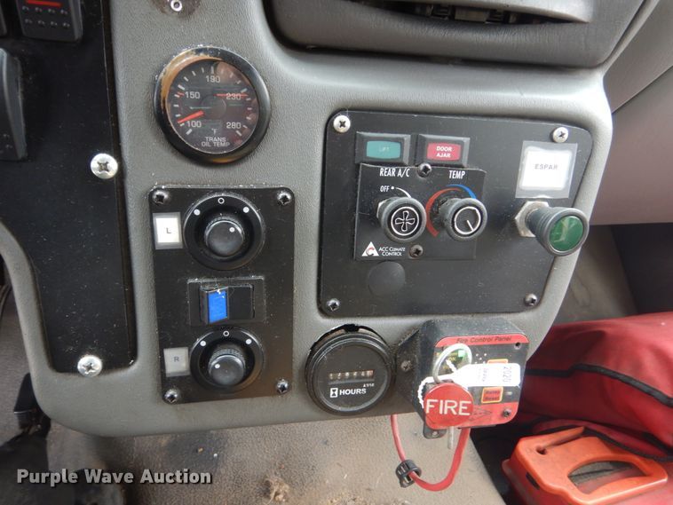 image for item HI9979 2010 Ford F650 Super Duty  shuttle bus