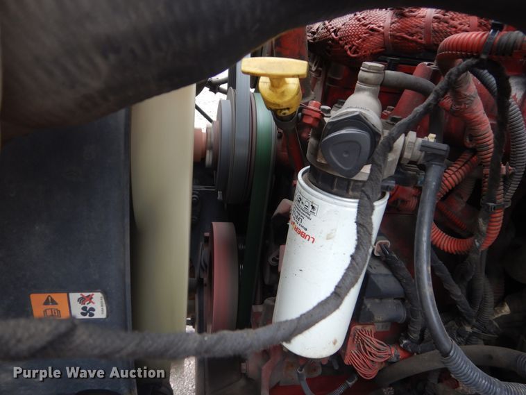 image for item HI9979 2010 Ford F650 Super Duty  shuttle bus