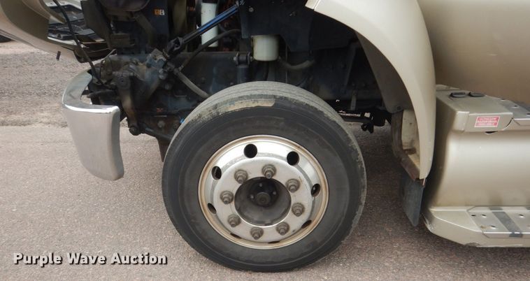 image for item HI9979 2010 Ford F650 Super Duty  shuttle bus