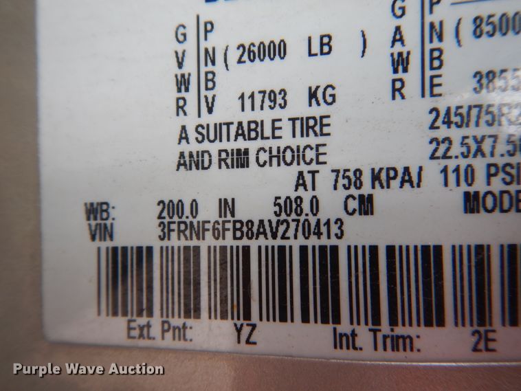 image for item HI9979 2010 Ford F650 Super Duty  shuttle bus