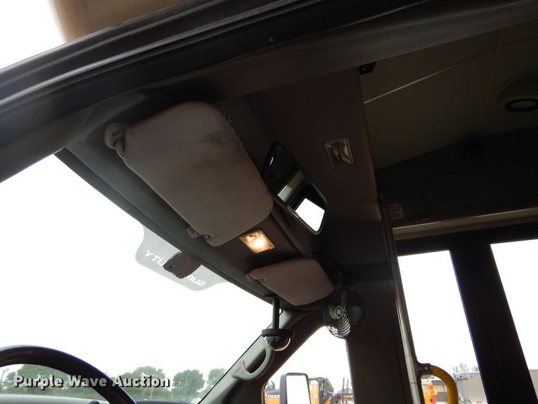 image for item HI9980 2010 Ford F650  shuttle bus