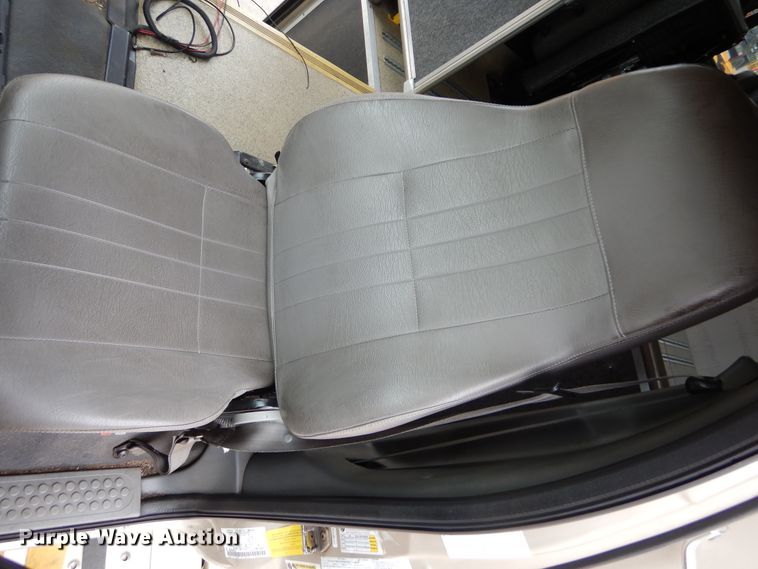 image for item HI9980 2010 Ford F650  shuttle bus