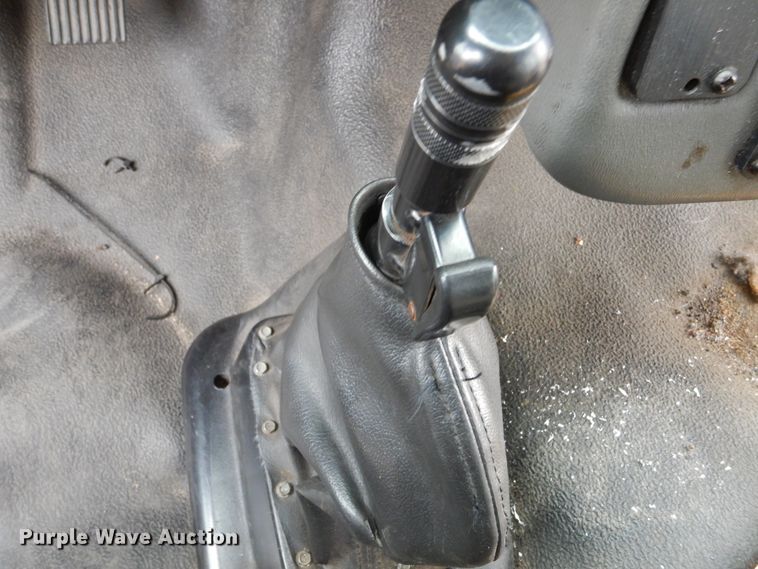 image for item HI9980 2010 Ford F650  shuttle bus