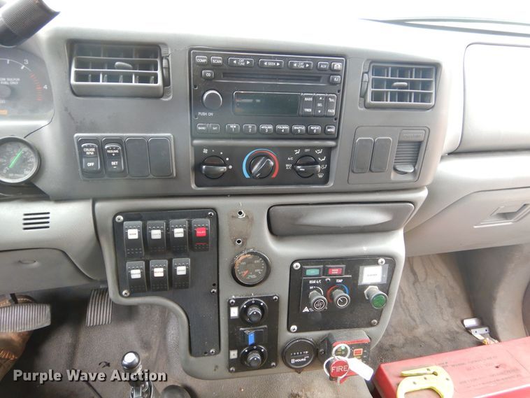 image for item HI9980 2010 Ford F650  shuttle bus