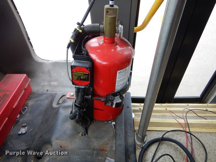 image for item HI9980 2010 Ford F650  shuttle bus