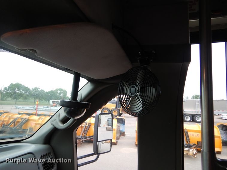 image for item HI9980 2010 Ford F650  shuttle bus