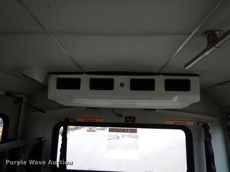image for item HI9980 2010 Ford F650  shuttle bus
