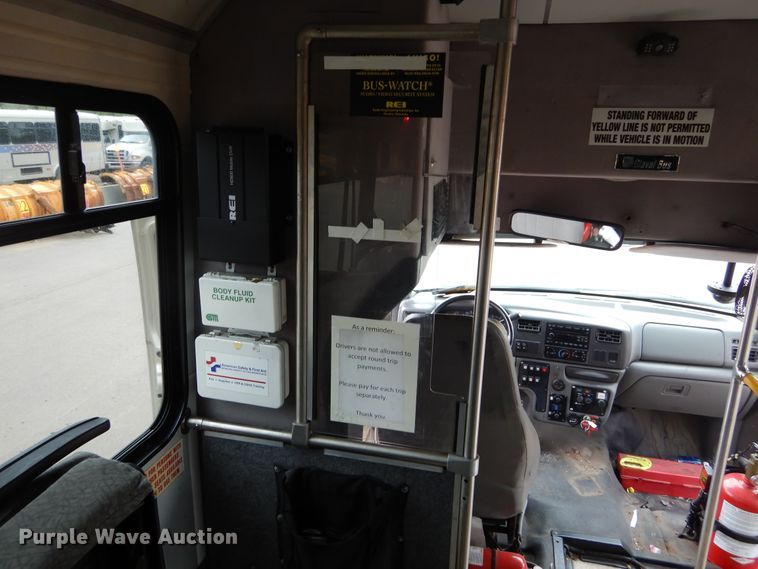 image for item HI9980 2010 Ford F650  shuttle bus