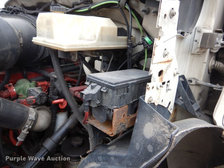 image for item HI9980 2010 Ford F650  shuttle bus