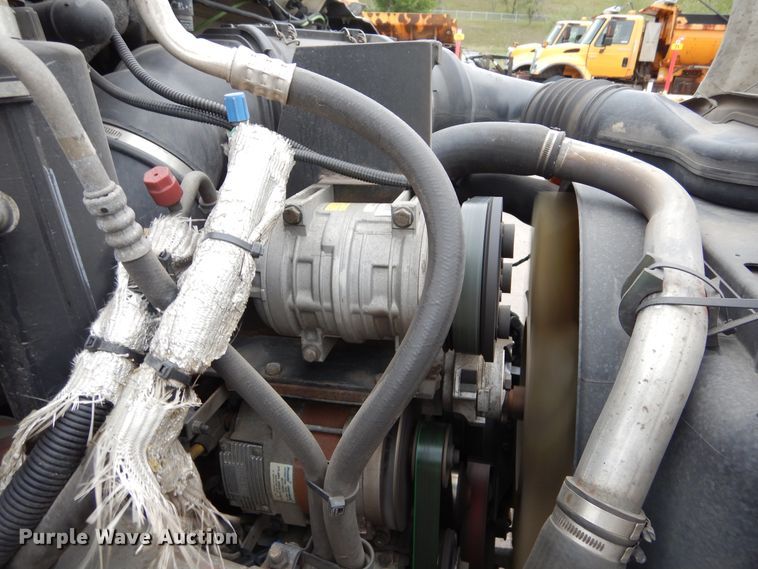 image for item HI9980 2010 Ford F650  shuttle bus