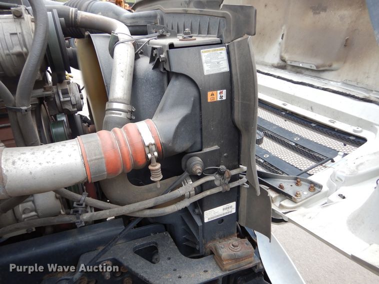 image for item HI9980 2010 Ford F650  shuttle bus