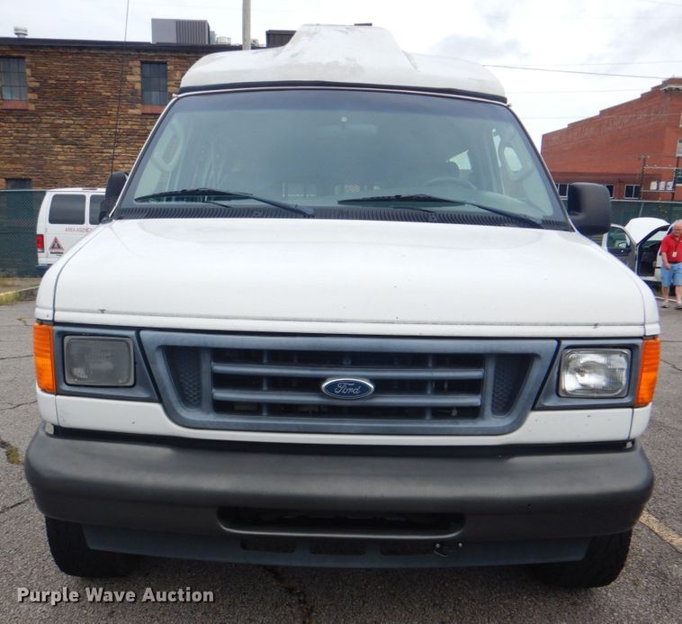 image for item ID9076 2006 Ford E350 Super Duty XL  van