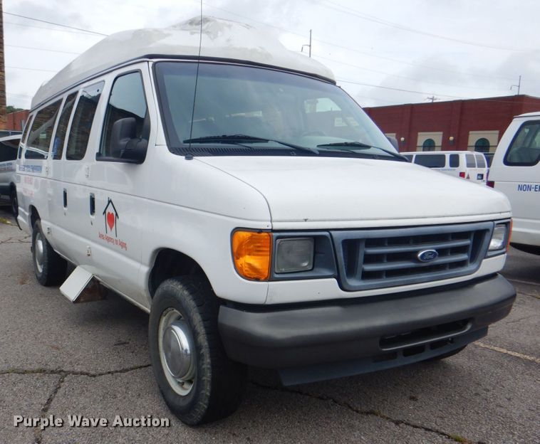 image for item ID9076 2006 Ford E350 Super Duty XL  van