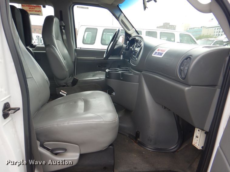 image for item ID9076 2006 Ford E350 Super Duty XL  van