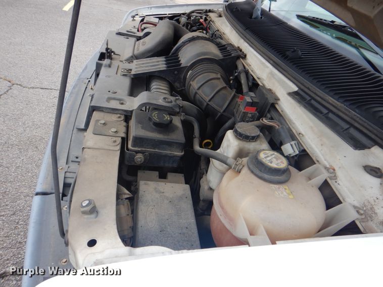 image for item ID9076 2006 Ford E350 Super Duty XL  van