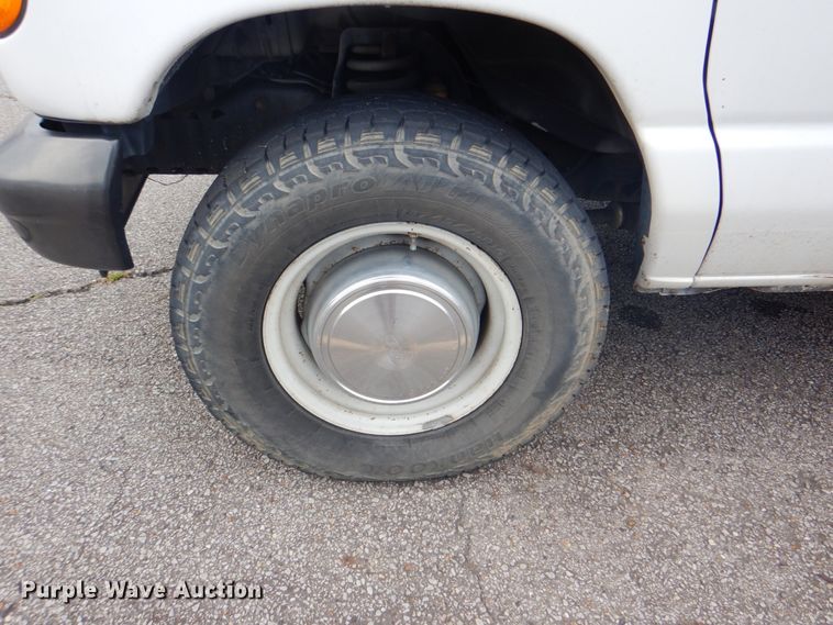 image for item ID9076 2006 Ford E350 Super Duty XL  van