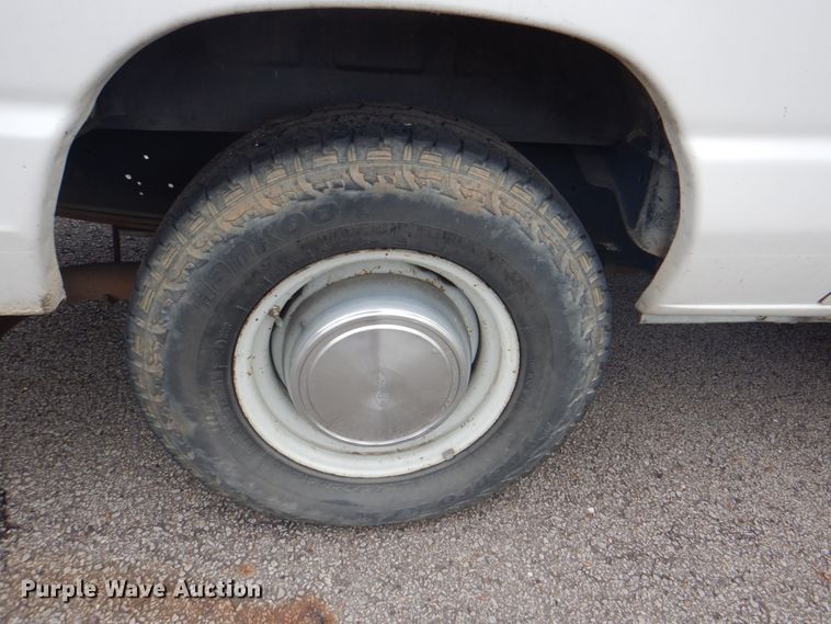 image for item ID9076 2006 Ford E350 Super Duty XL  van