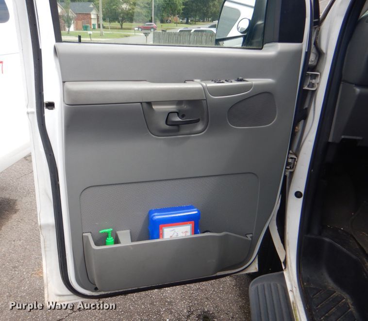 image for item ID9082 2008 Ford E150  van