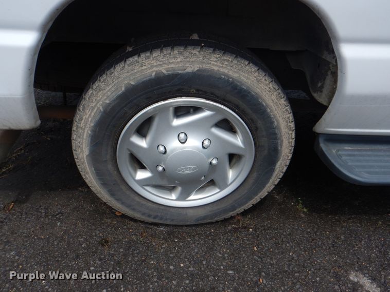 image for item ID9082 2008 Ford E150  van