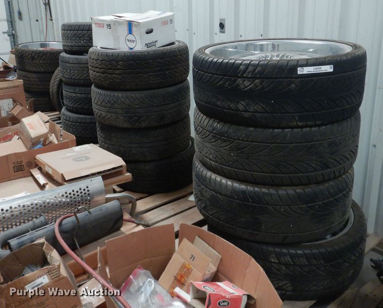 image for item IJ9409 Tires and wheels