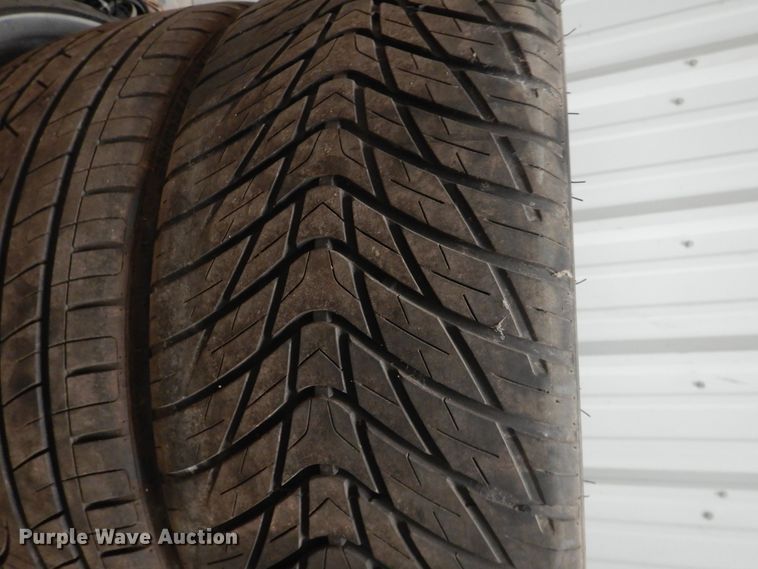 image for item IJ9409 Tires and wheels